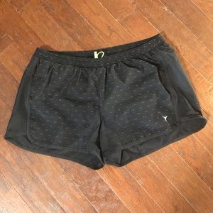 Old Navy active shorts, black, Large